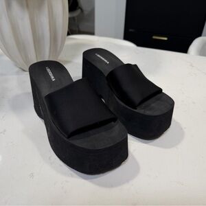 Bershka Black Platform Slide Sandals Chunky Minimalist Summer Slides